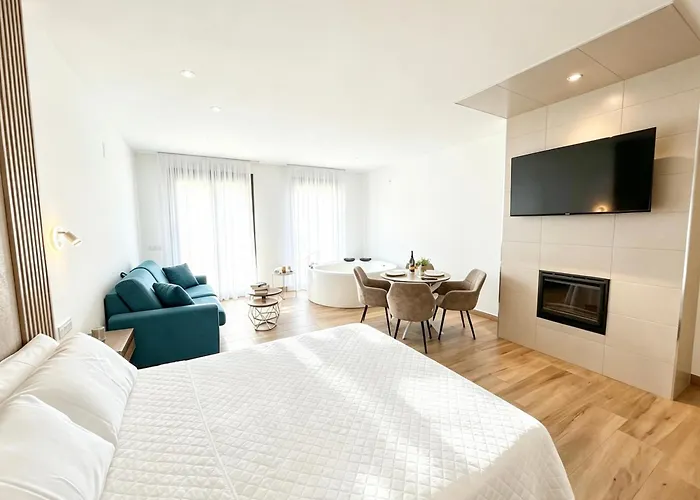 La Serrería-Premium Suite Apartments&Private Jacuzzi